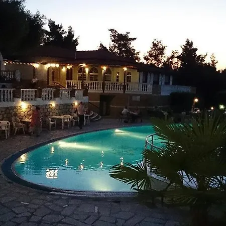 Kassandra Bay