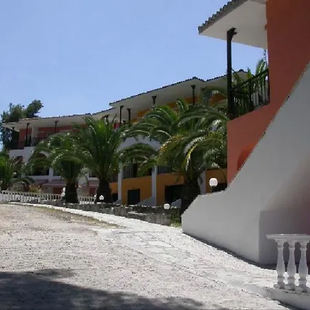 Otel Kassandra Bay 2*