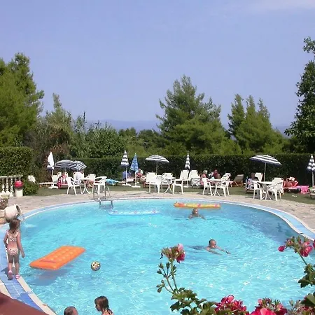 Kassandra Bay فندق