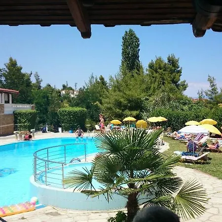 Kassandra Bay فندق 2*